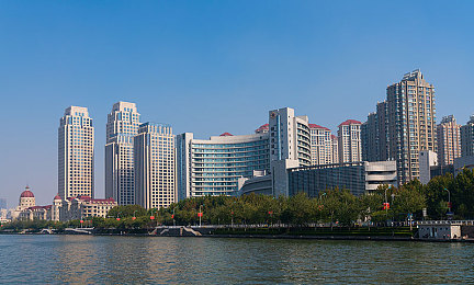 伊人下载：综合性下载新贵“伊人平台”走红网络，丰富资源便捷体验获好评如潮-2