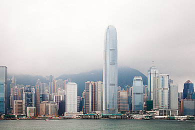 黄色软件免费下载3.0.3：揭秘免费诱惑：网络安全与道德底线大考验，守护清朗网络环境-3